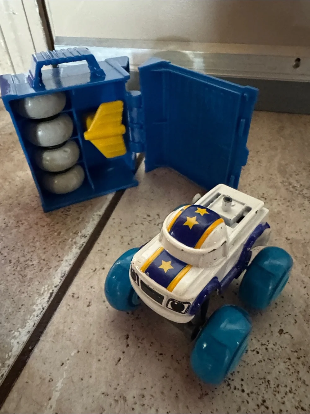 Blaze and the Monster Machines Character Monster Truck Set